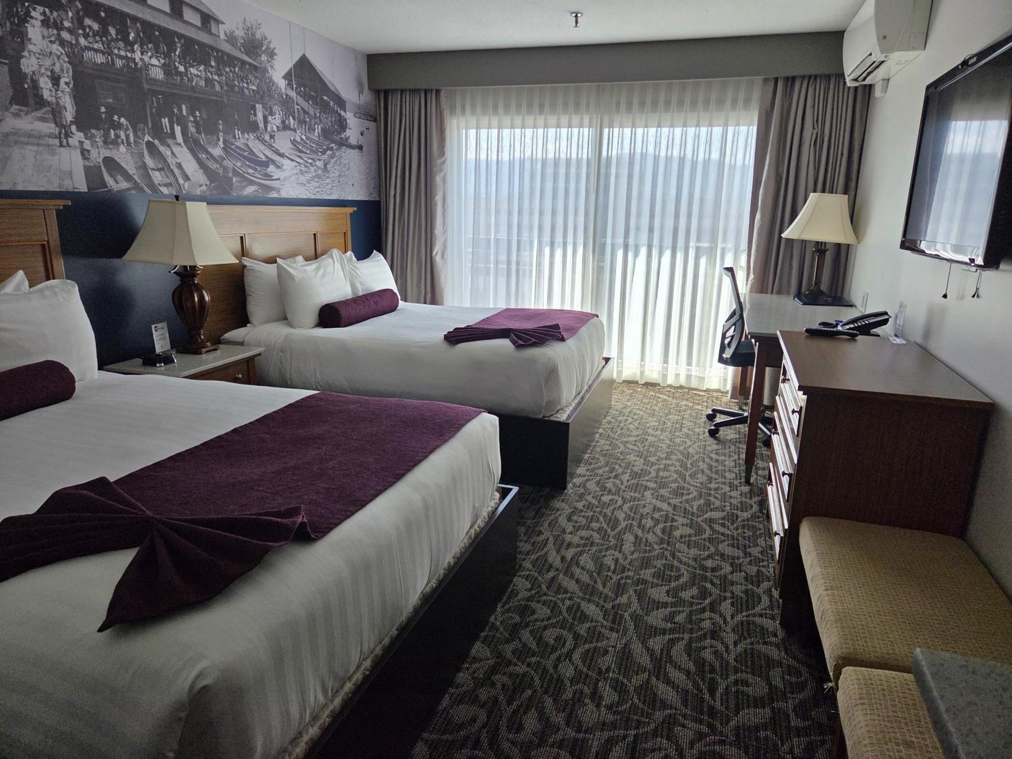 The Royal Anne Hotel Kelowna Ngoại thất bức ảnh